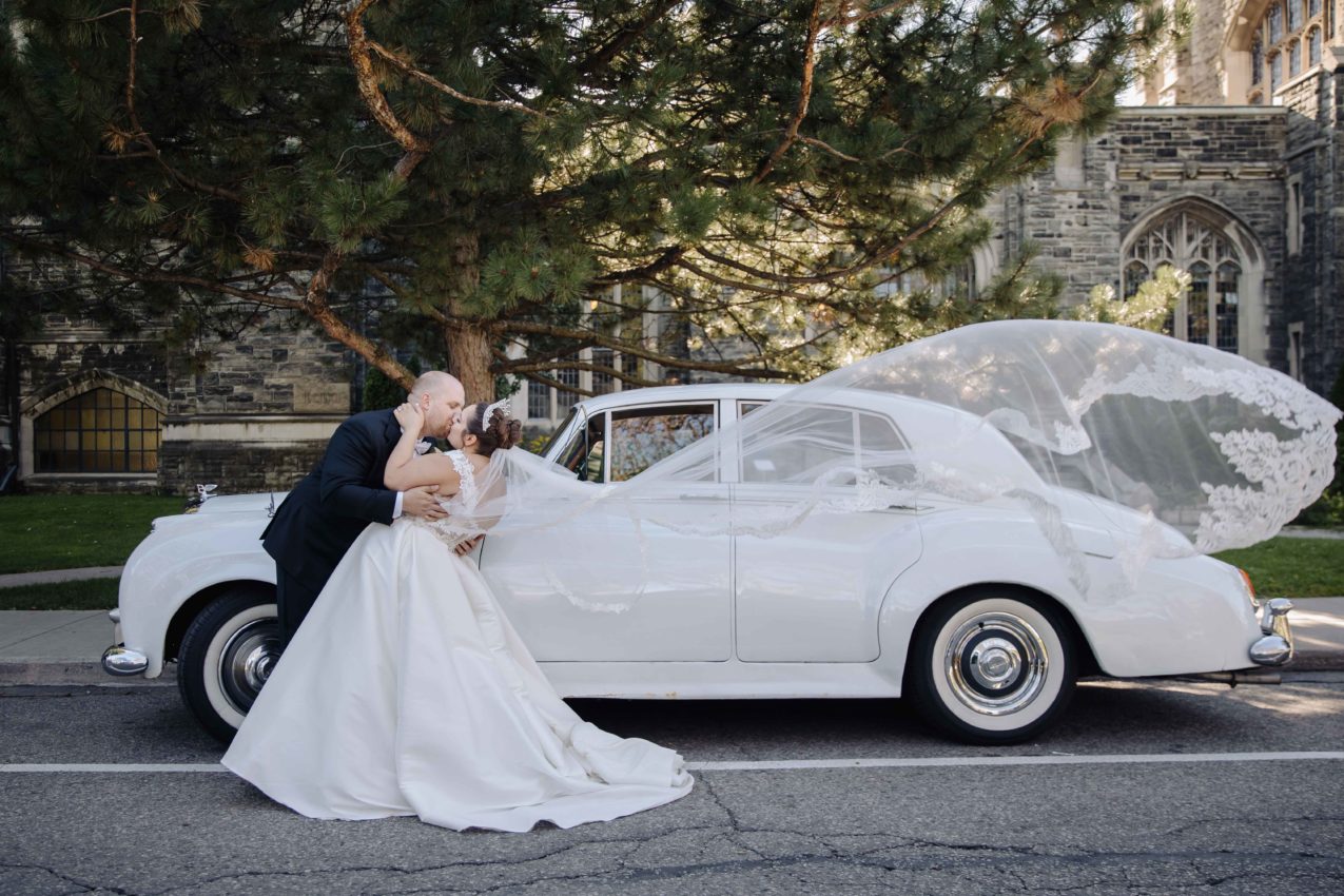 How to Pick Wedding Transportation-AGI Studio Toronto Wedding Photographers